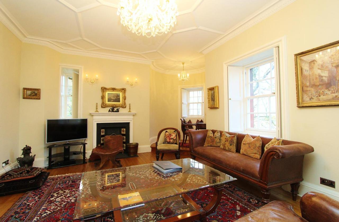 Ramsay Garden - Spacious 3-Bedroom Apartment Next To Edinburgh Castle Buitenkant foto
