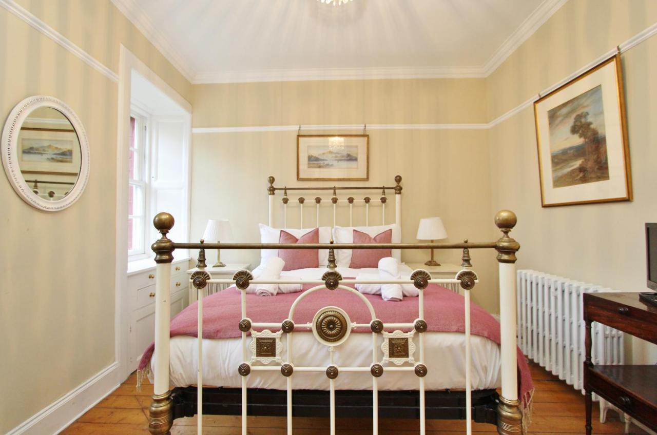 Ramsay Garden - Spacious 3-Bedroom Apartment Next To Edinburgh Castle Buitenkant foto