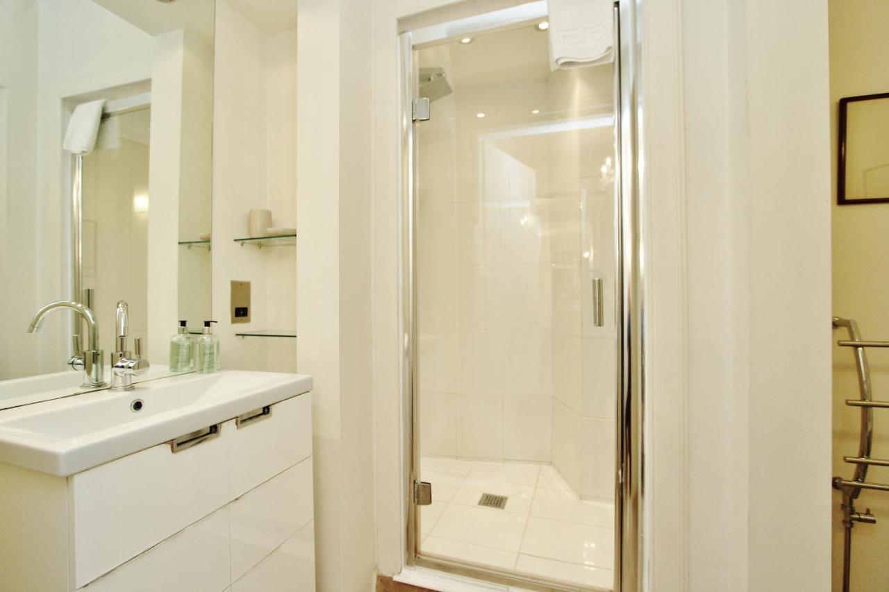 Ramsay Garden - Spacious 3-Bedroom Apartment Next To Edinburgh Castle Buitenkant foto